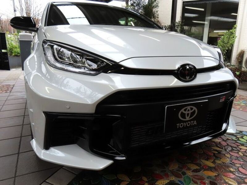 GR YARIS