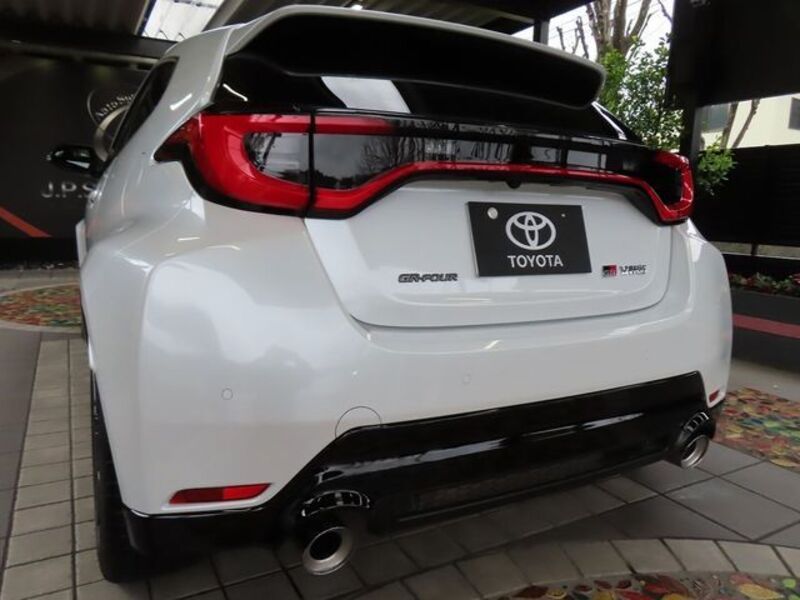 GR YARIS