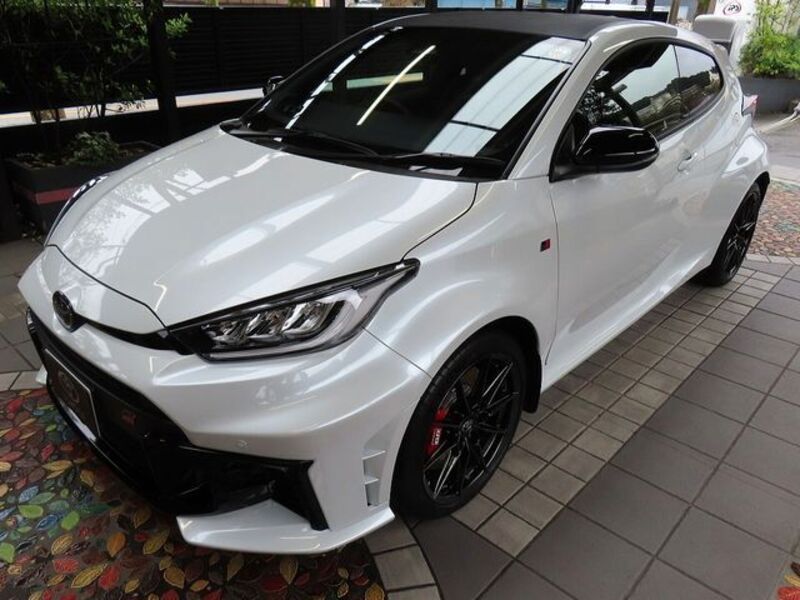 GR YARIS