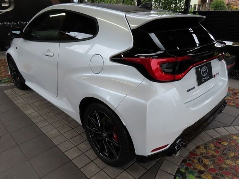 GR YARIS
