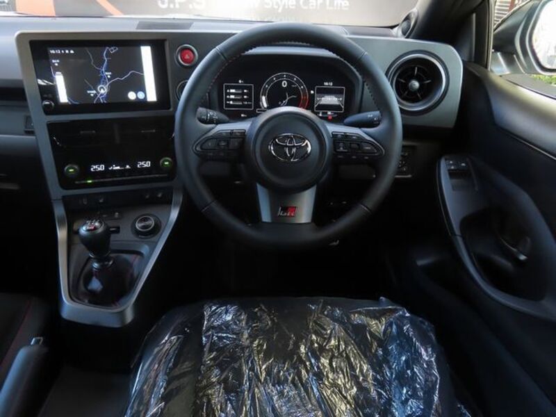 GR YARIS
