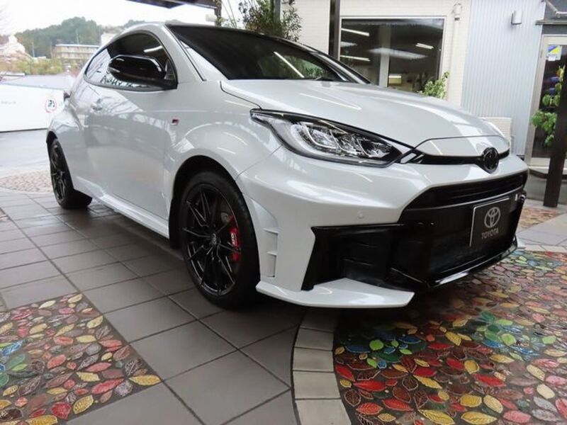 GR YARIS