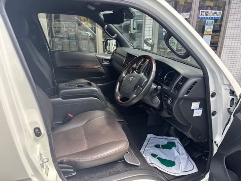 HIACE VAN