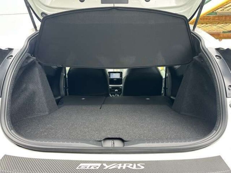GR YARIS