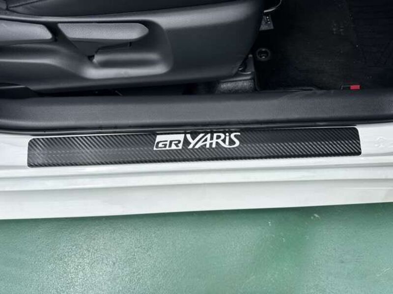 GR YARIS