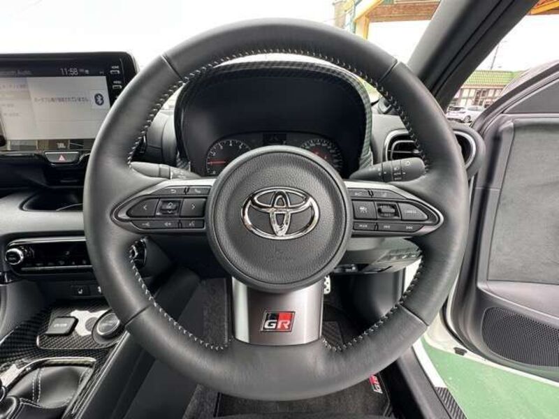 GR YARIS