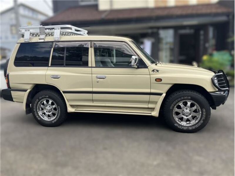 PAJERO