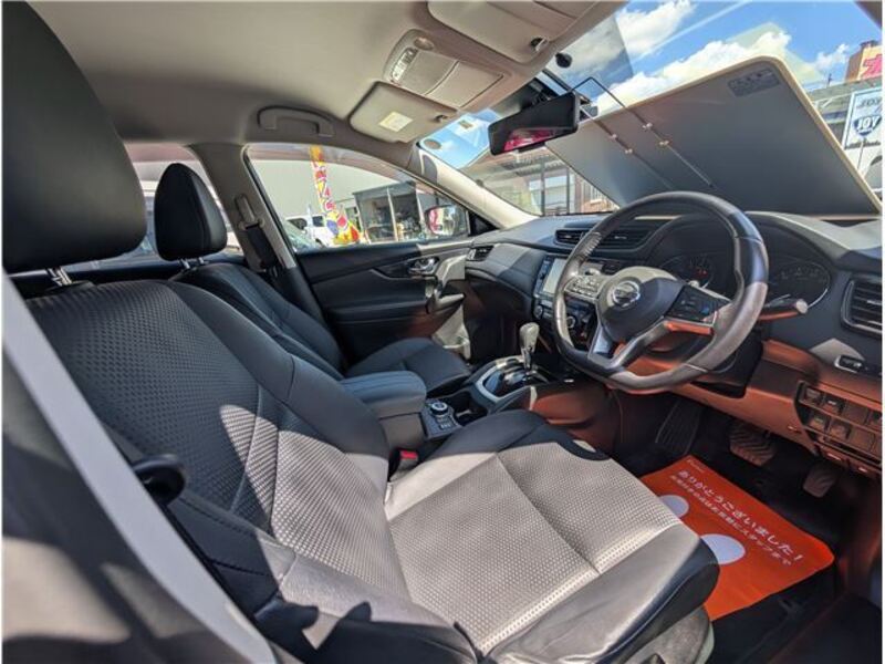 X-TRAIL