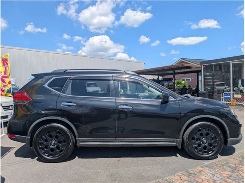 X-TRAIL