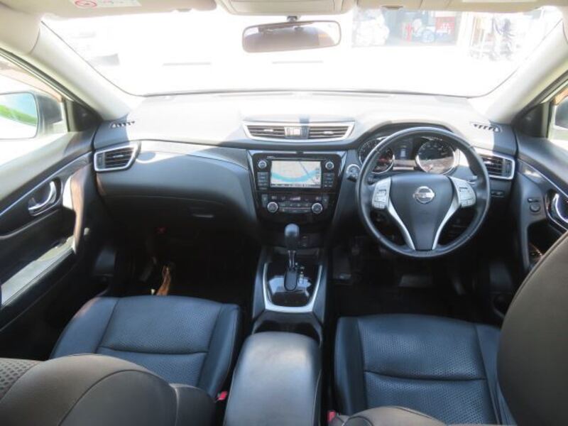 X-TRAIL