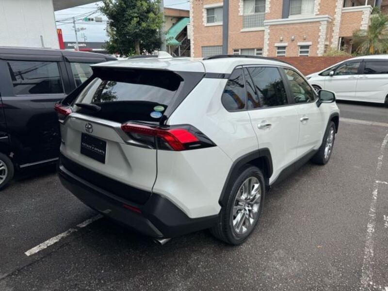 RAV4