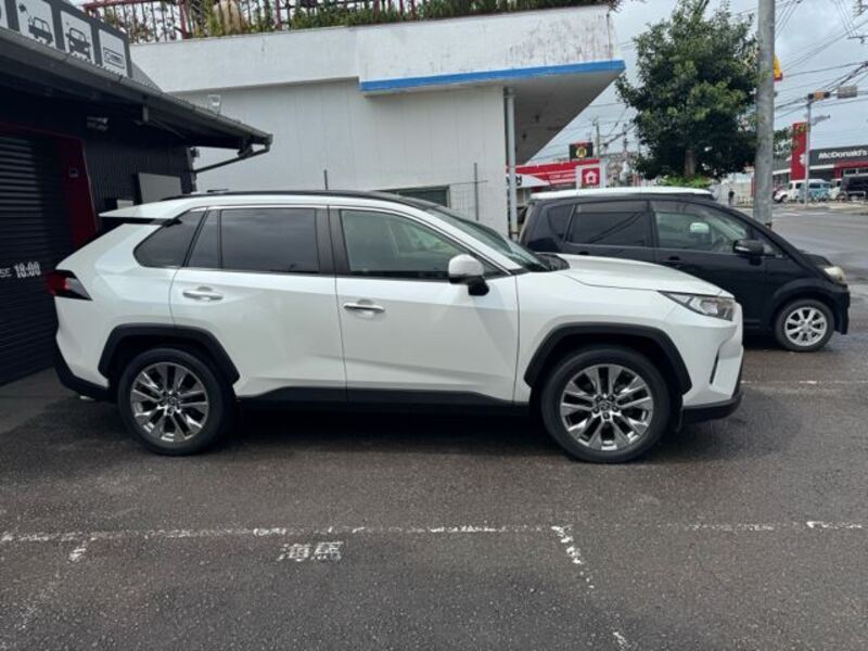RAV4