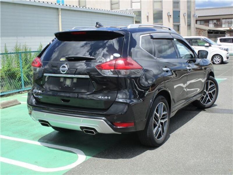 X-TRAIL