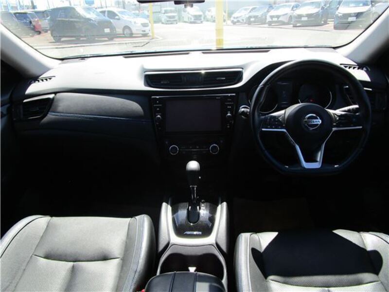X-TRAIL