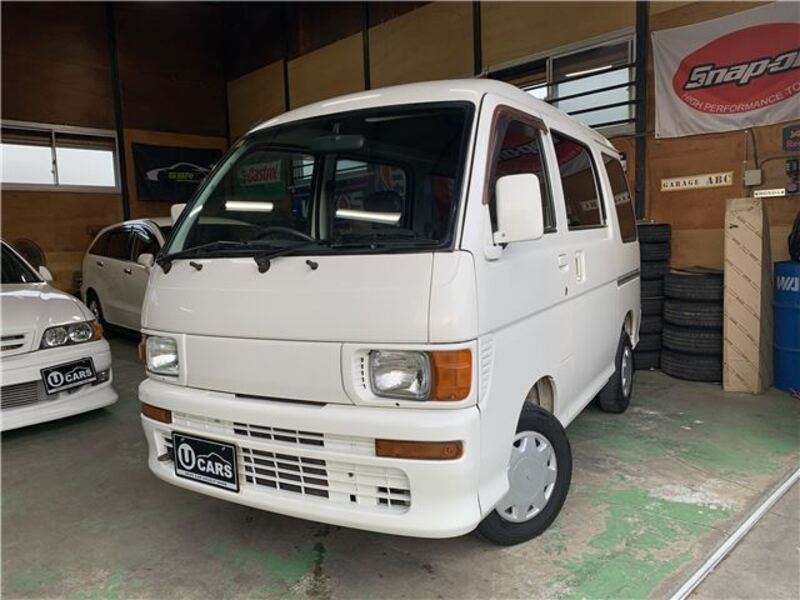 DAIHATSU HIJET VAN