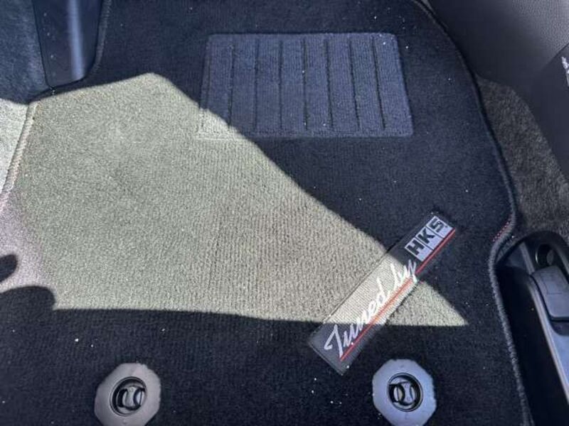 GR YARIS