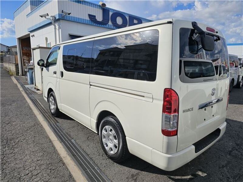 HIACE VAN
