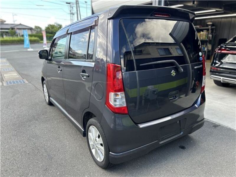 WAGON R