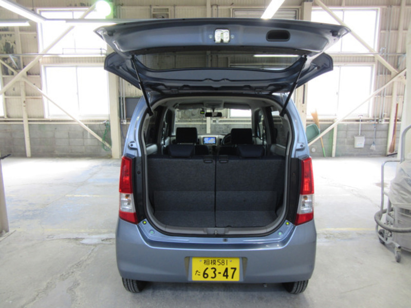 WAGON R
