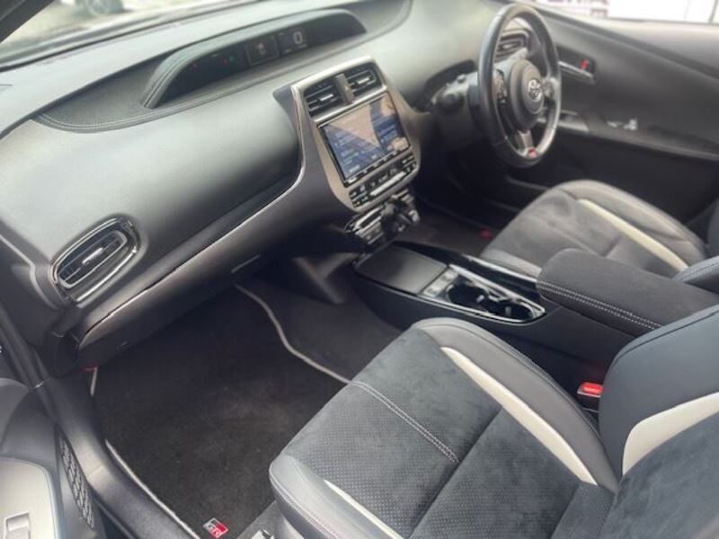 PRIUS PHV