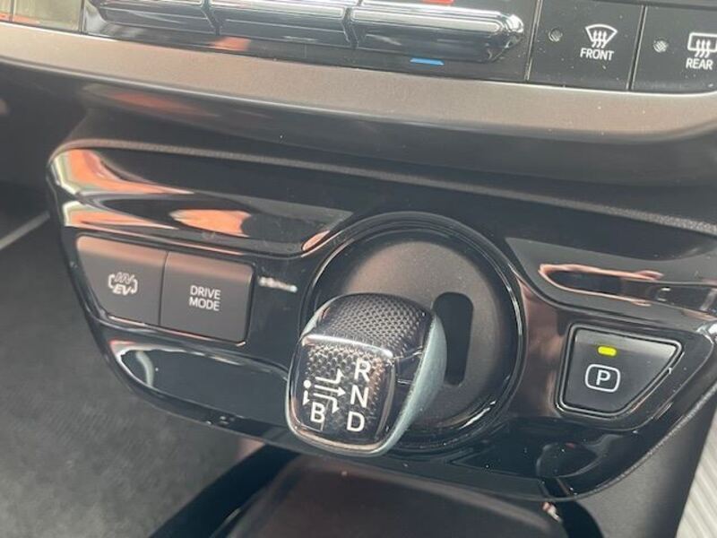 PRIUS PHV