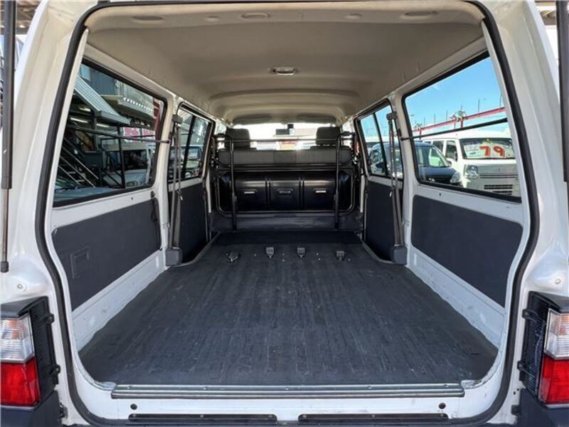 BONGO VAN