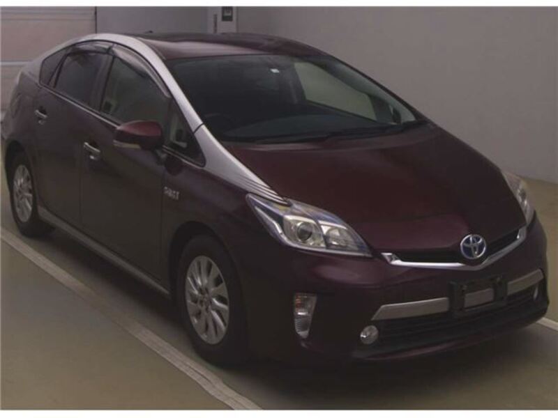 TOYOTA PRIUS PHV
