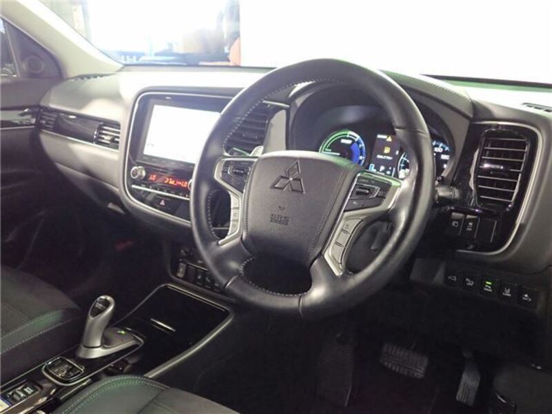 OUTLANDER PHEV