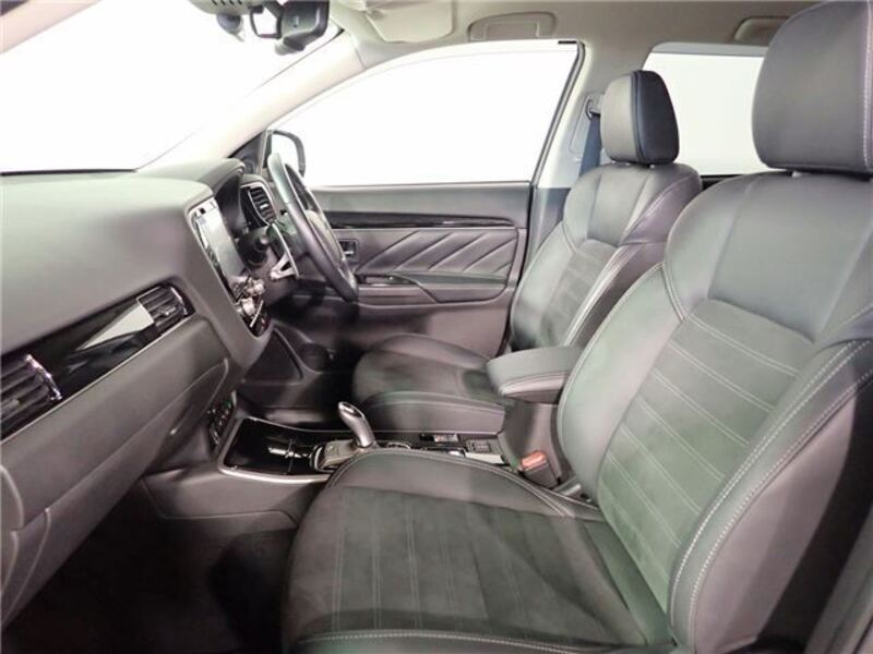 OUTLANDER PHEV