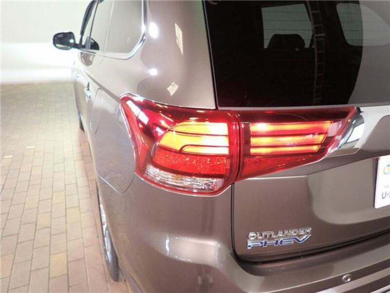 OUTLANDER PHEV