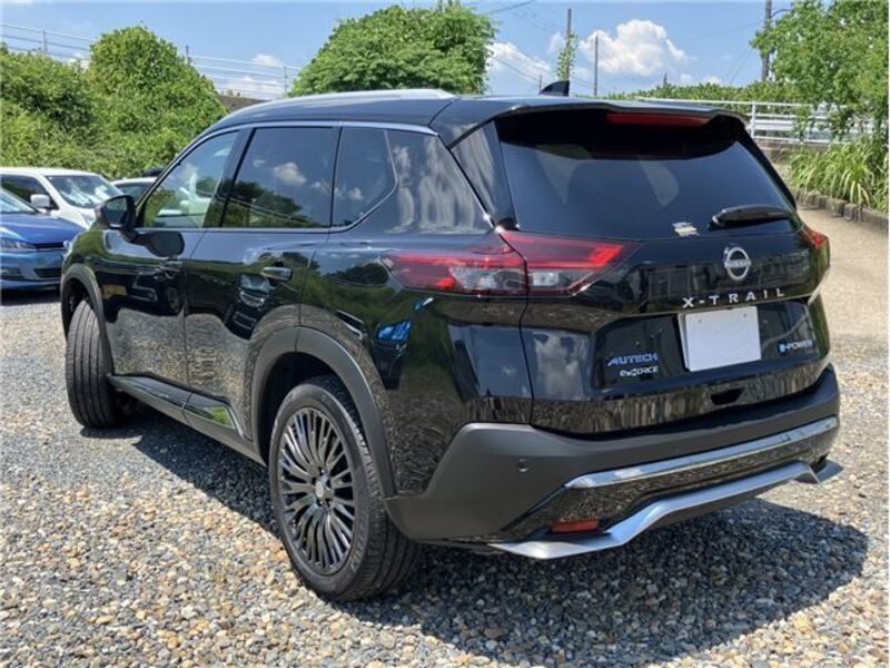 X-TRAIL