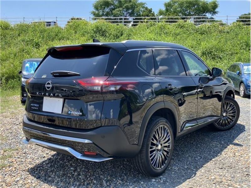 X-TRAIL