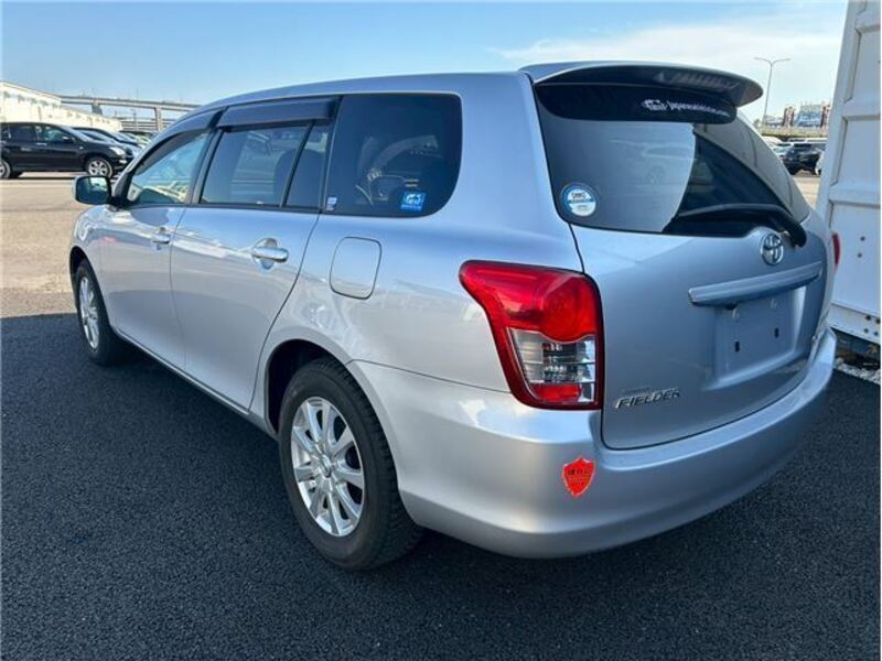 COROLLA FIELDER