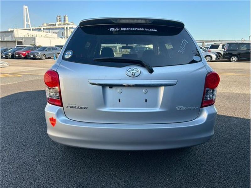 COROLLA FIELDER