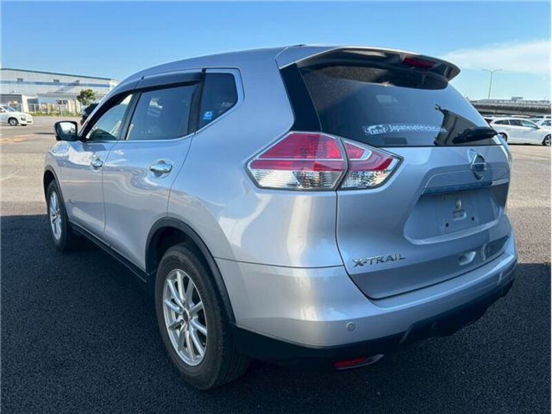 X-TRAIL