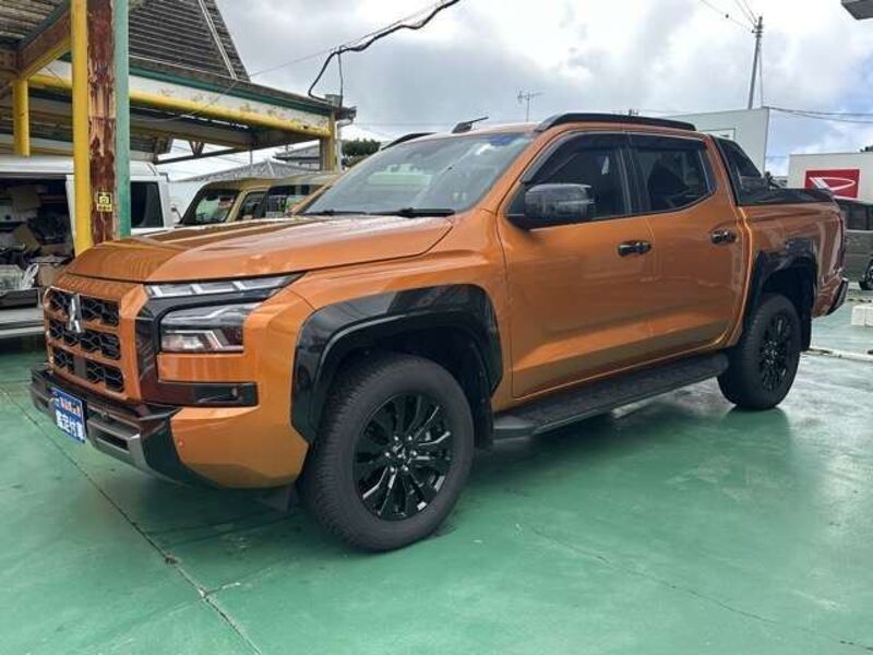 MITSUBISHI TRITON