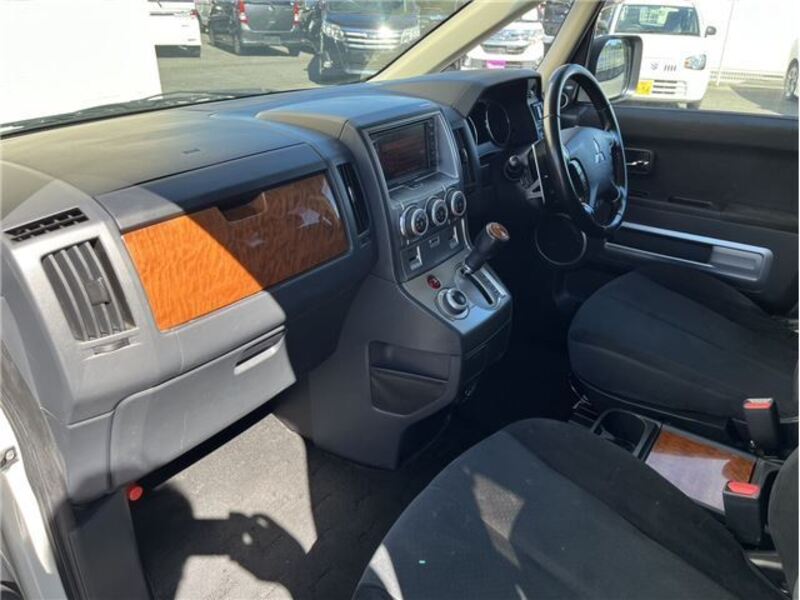 DELICA D5