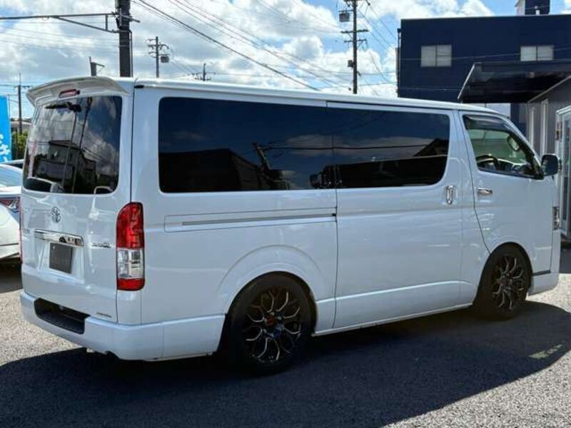 HIACE VAN