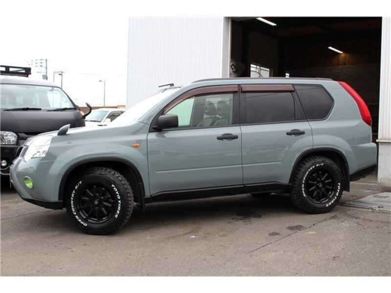 X-TRAIL