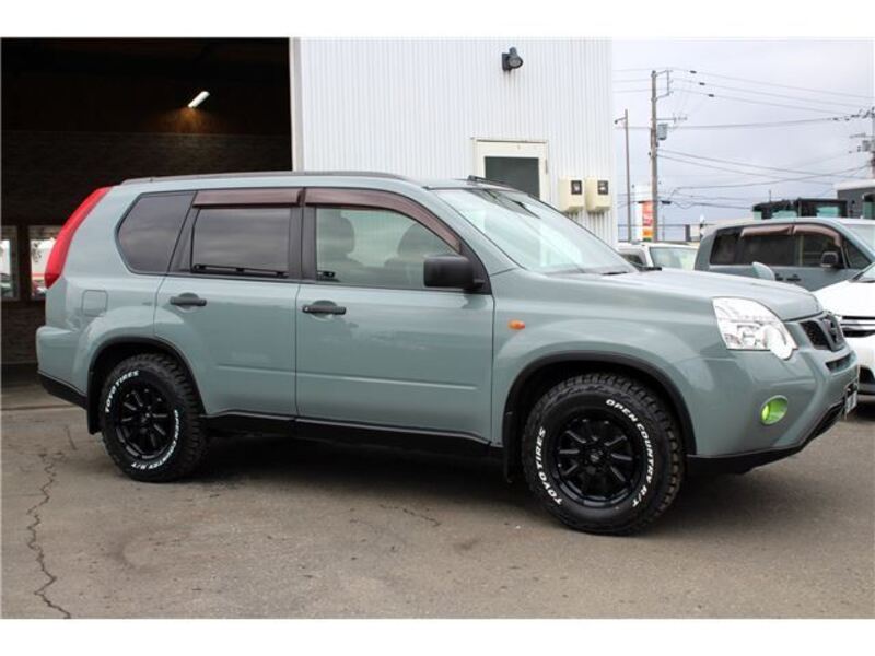 X-TRAIL