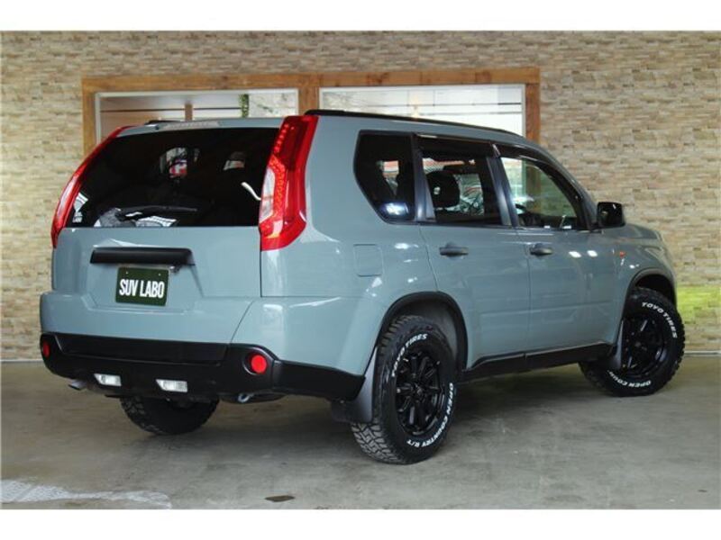 X-TRAIL