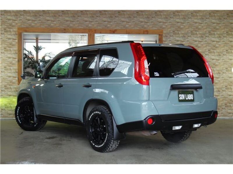 X-TRAIL