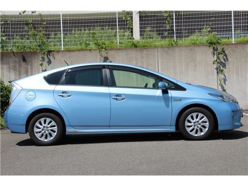 PRIUS PHV