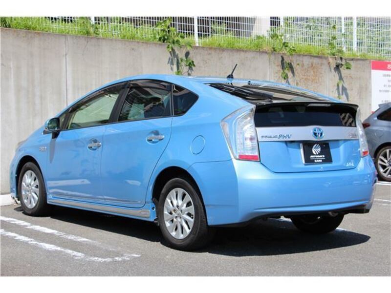 PRIUS PHV