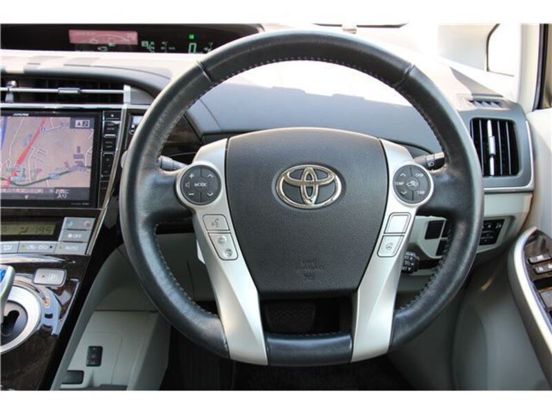 PRIUS PHV