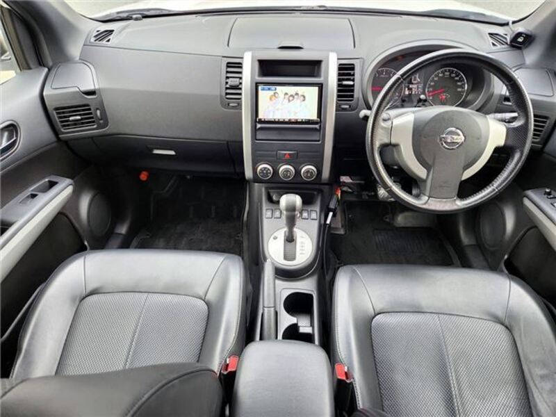 X-TRAIL