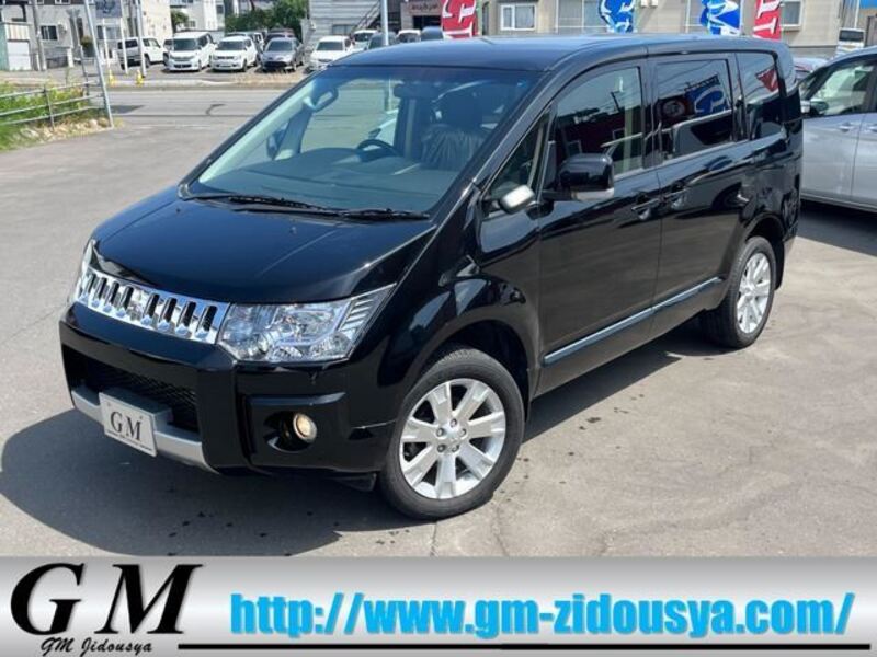 MITSUBISHI DELICA D5