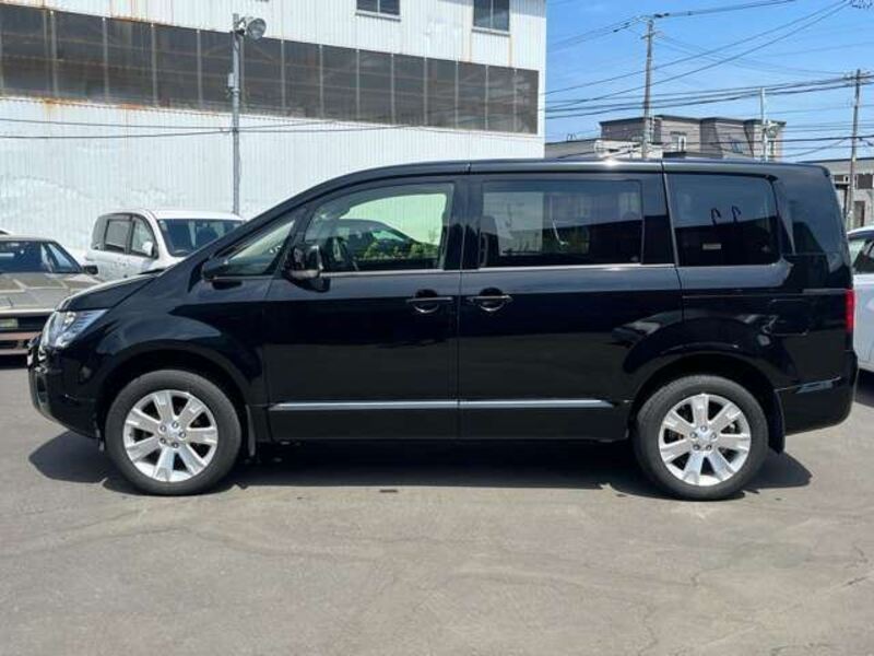 DELICA D5