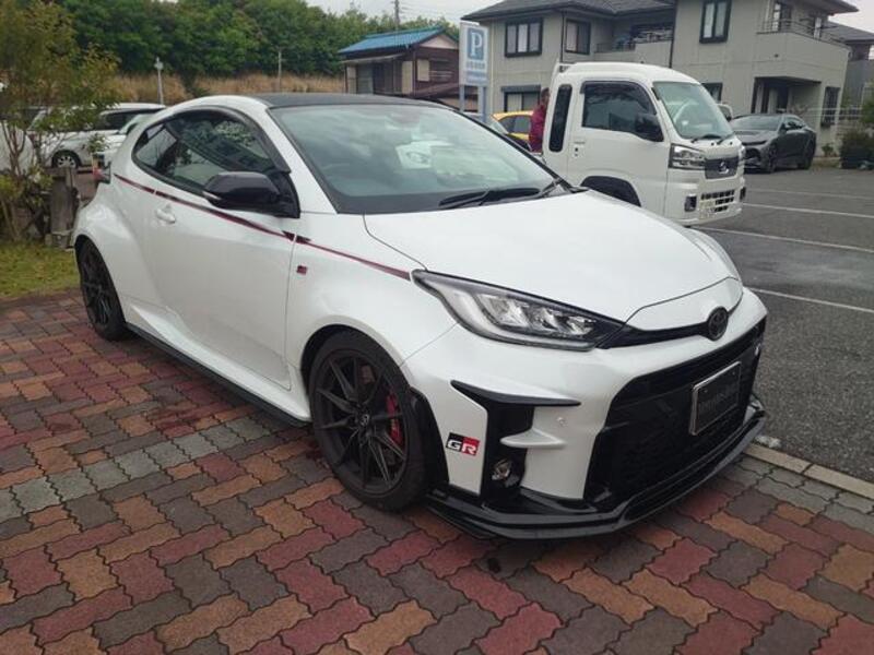 GR YARIS