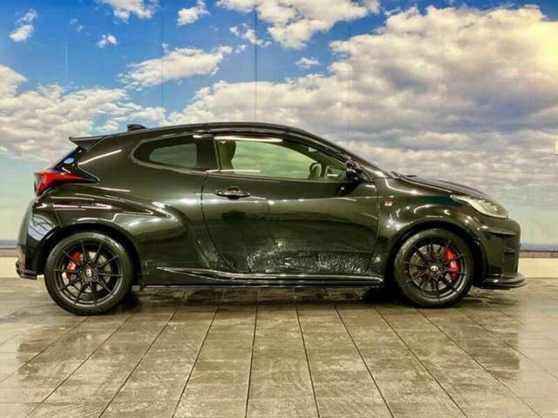 GR YARIS